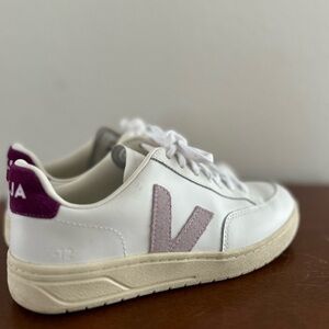 Veja V-12 Sneakers